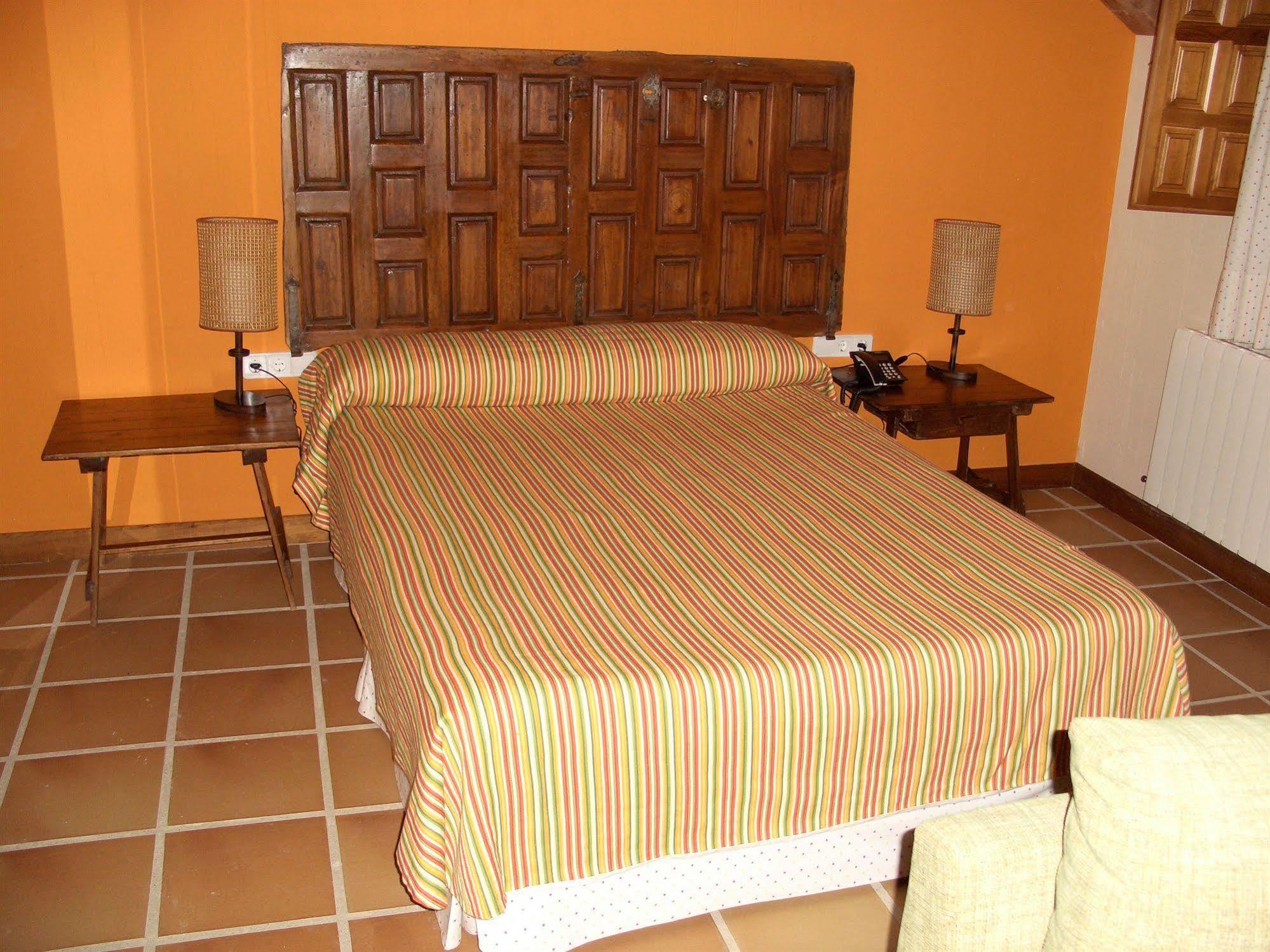 Tierras De Moya Hotell Los Huertos Exteriör bild